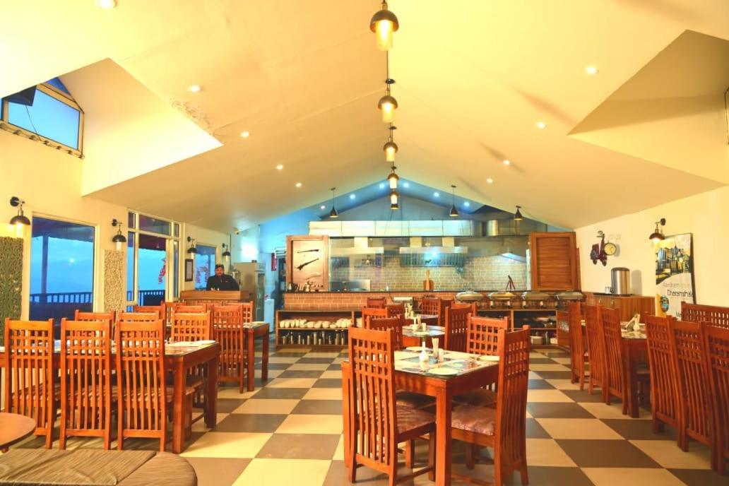 Aamod Resorts Dalhousie ! Luxury Cottage Resort Экстерьер фото